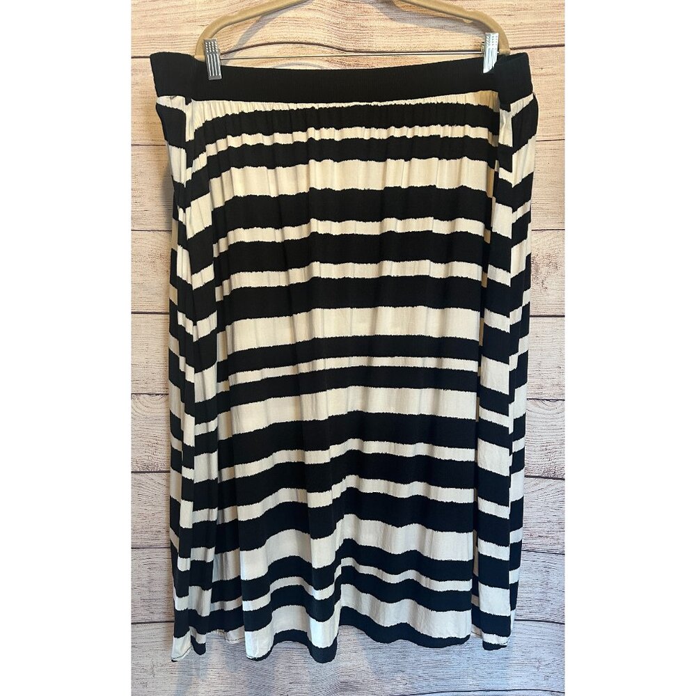 Ava & Viv 3X Striped Midi Skirt Black White Flowy Pull On Plus Size NWOT - Picture 3 of 11